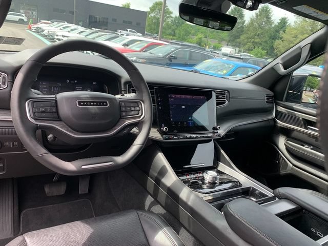Used 2024 Jeep Wagoneer Series II w/ Flexible Seating Group AWD/4WD image 18