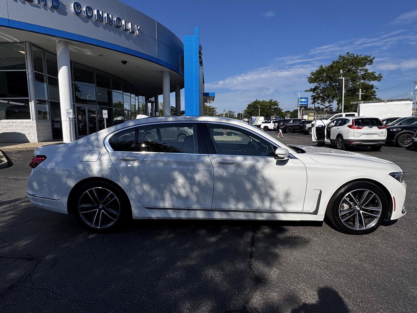 Used 2022 BMW 750i xDrive w/ Executive Package AWD/4WD image 8