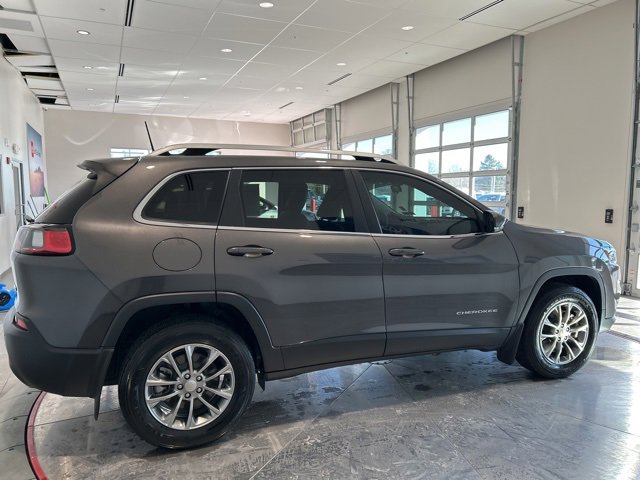 Used 2019 Jeep Cherokee Latitude Plus w/ Cold Weather Group image 8