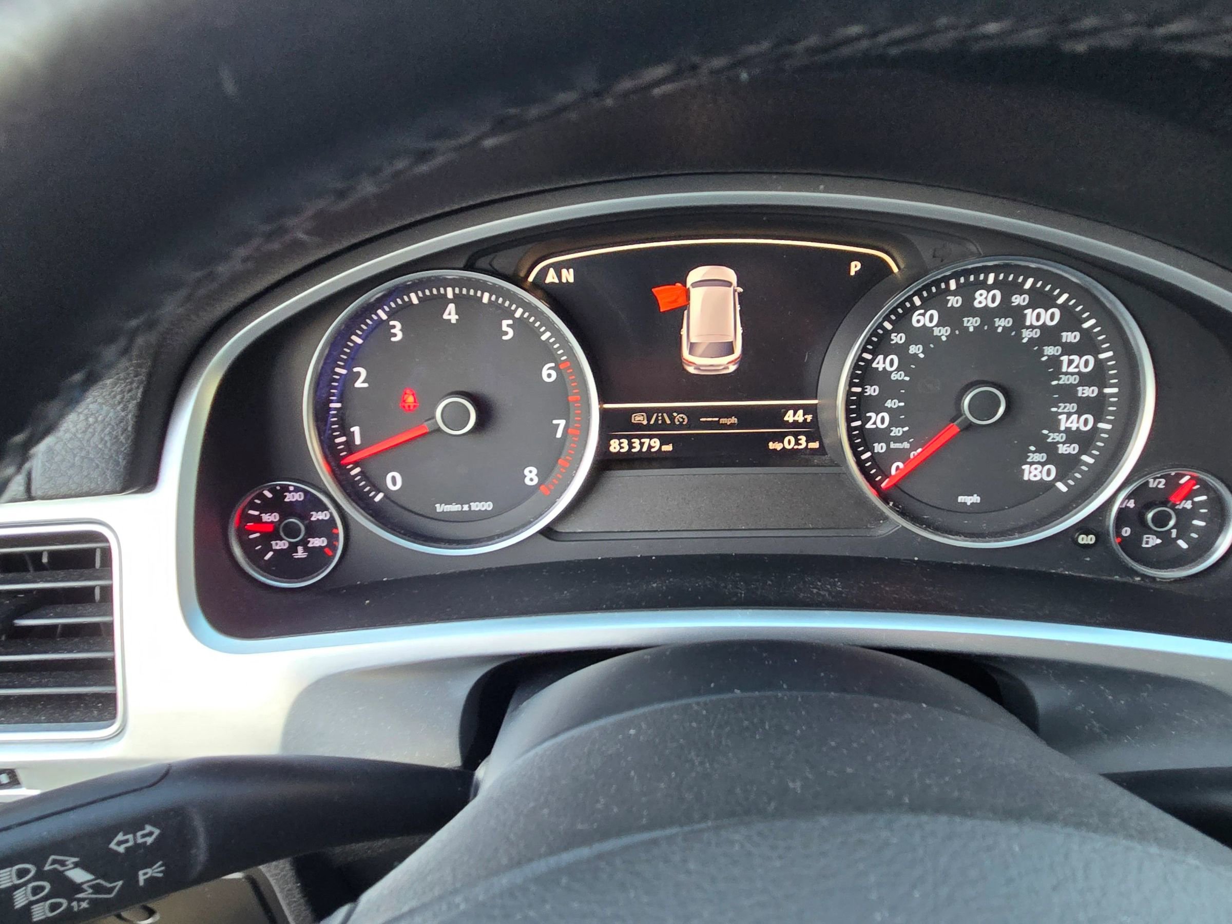 Used 2016 Volkswagen Touareg VR6 image 38