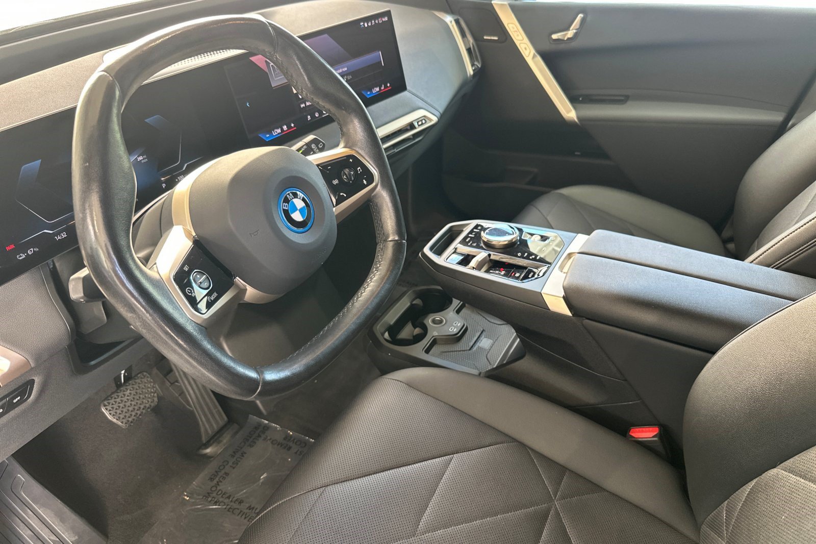 Certified 2024 BMW iX xDrive50 w/ Sport Package AWD/4WD image 11