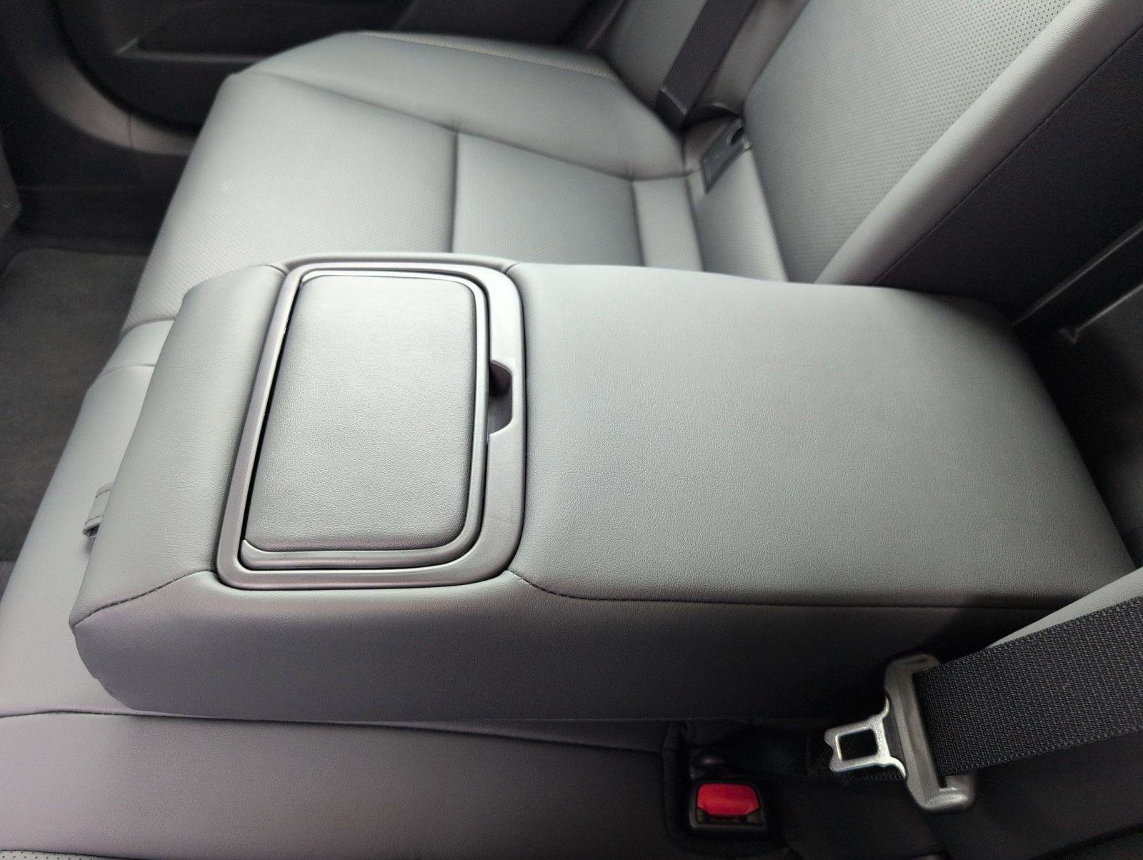 Certified 2025 Lexus ES 300h image 10