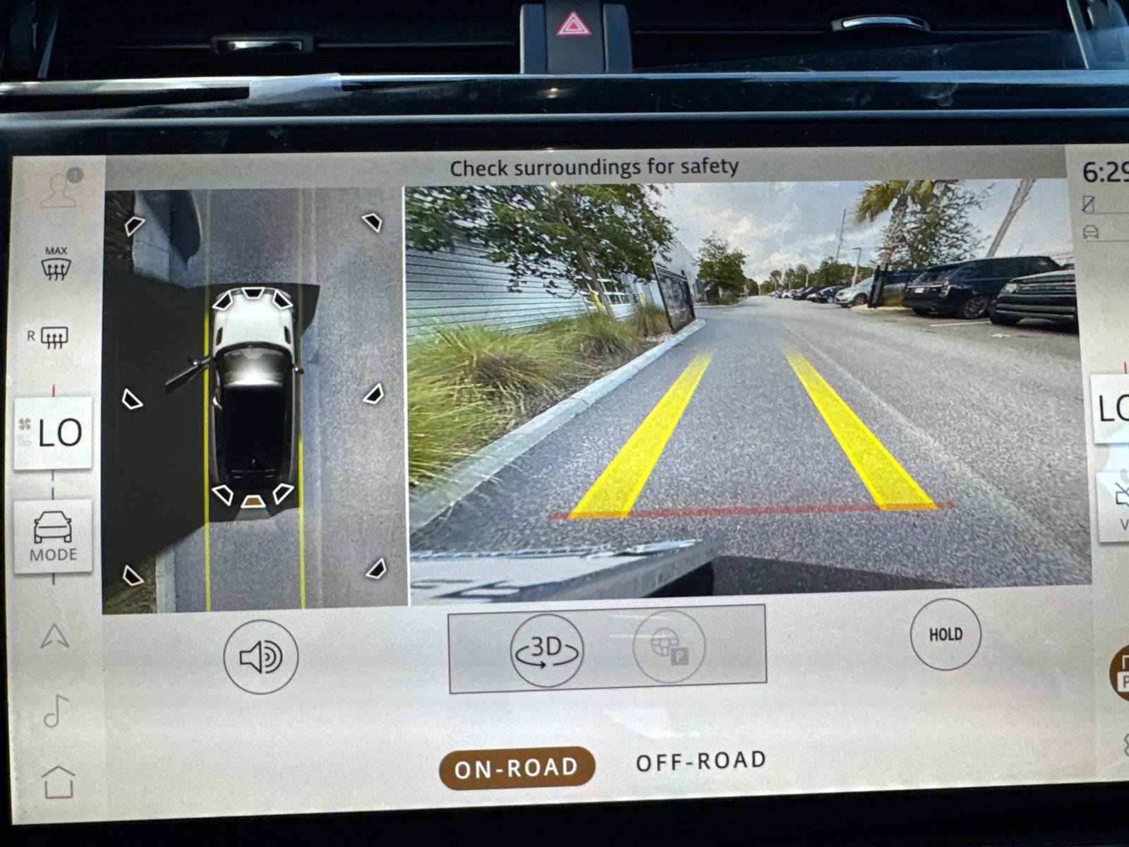 New 2026 Land Rover Range Rover Velar Dynamic SE image 25