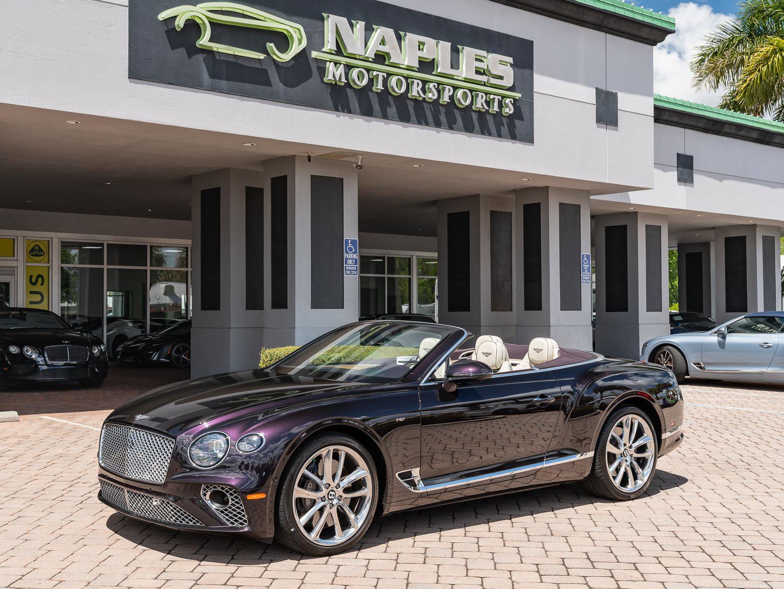 Used 2022 Bentley Continental GT Mulliner AWD/4WD image 19