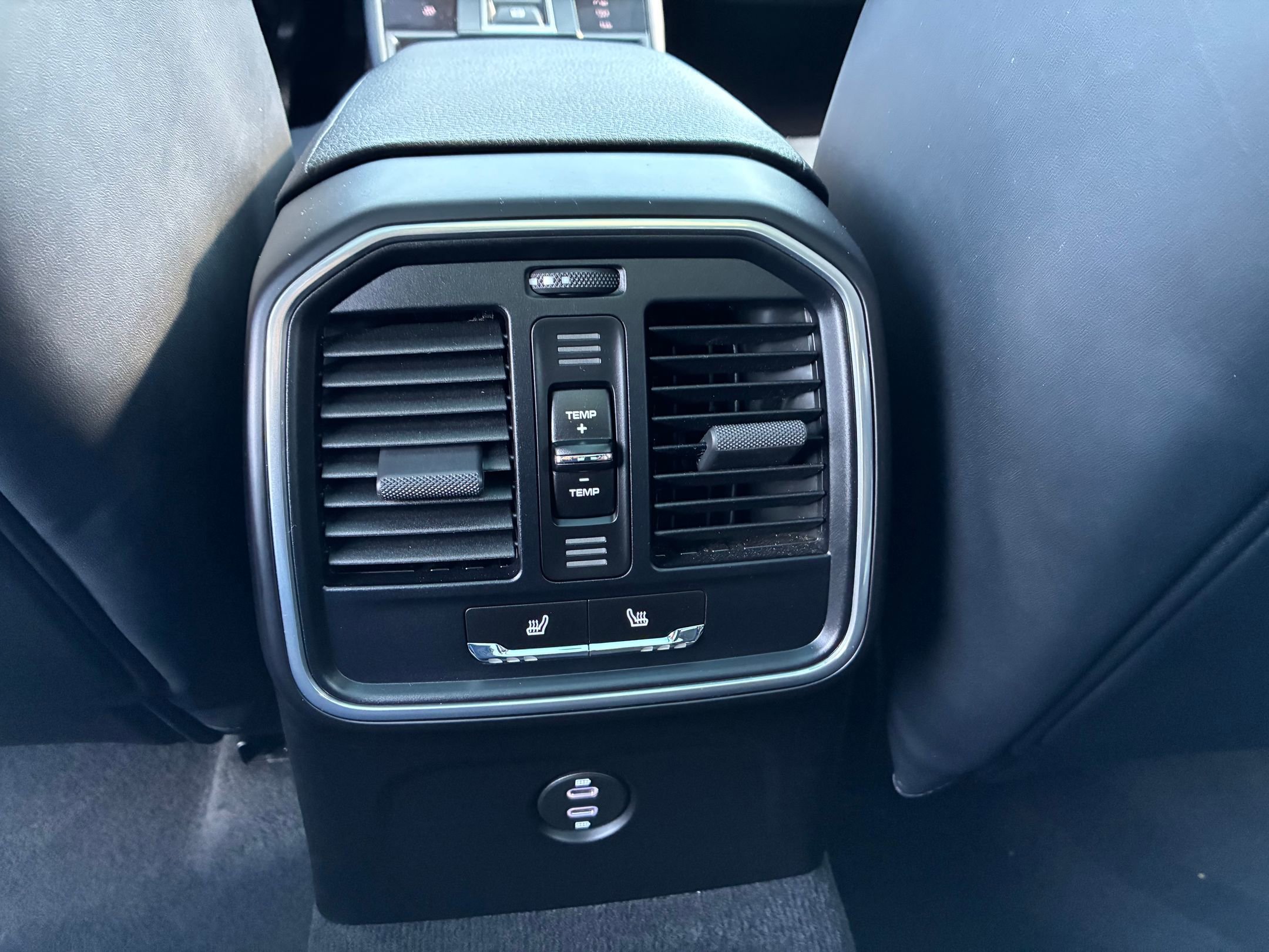 Certified 2023 Porsche Macan S image 26