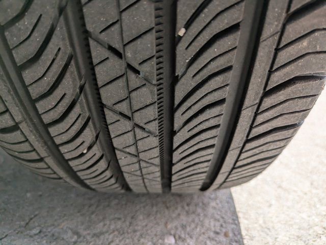 Used 2024 Cadillac XT4 Premium Luxury image 12