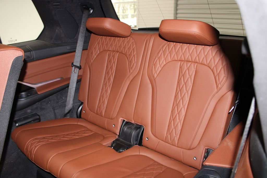 Used 2024 BMW X7 M60i w/ Executive Package image 19