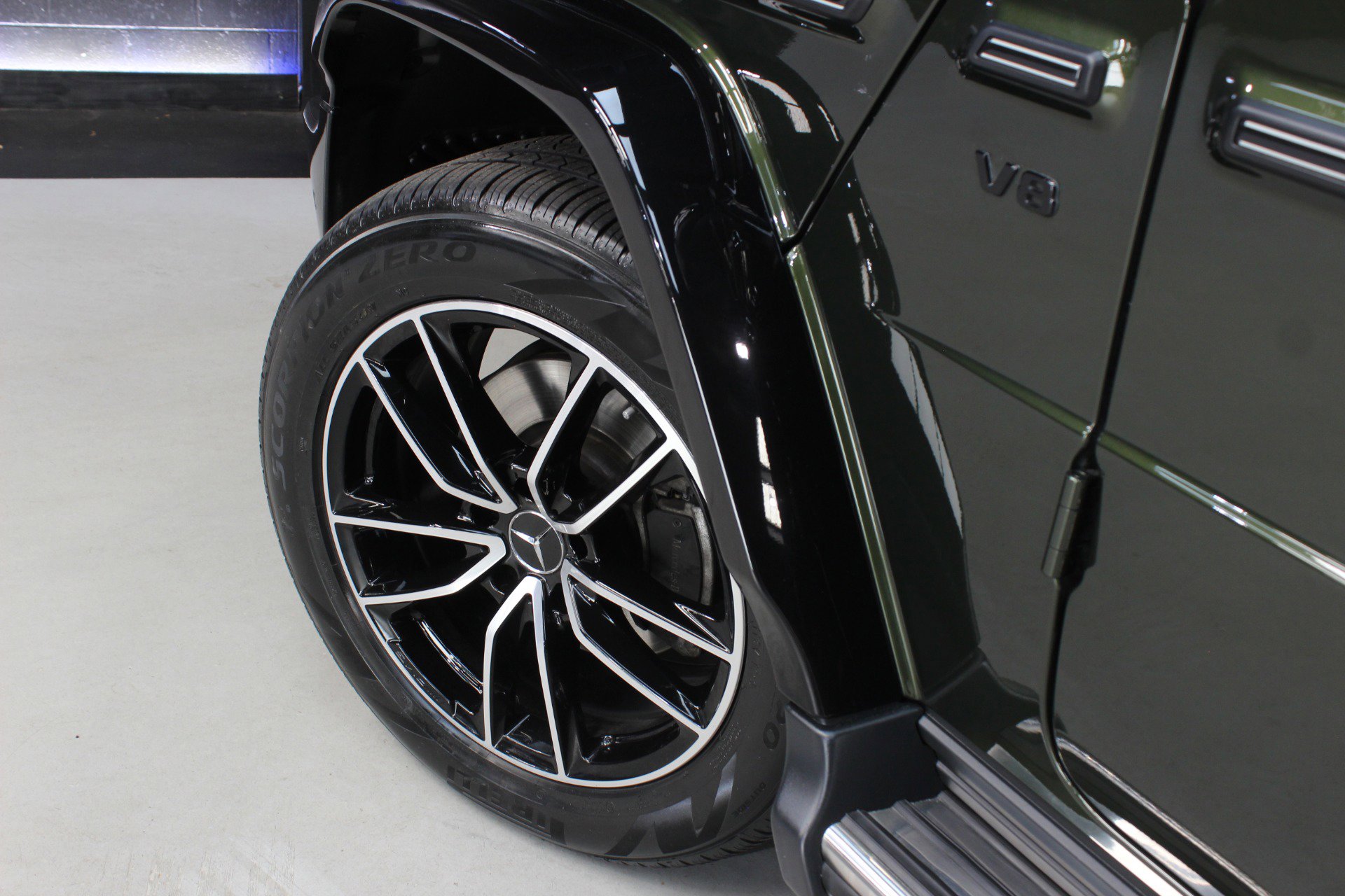 Used 2022 Mercedes-Benz G 550 w/ Exclusive Interior Package image 17