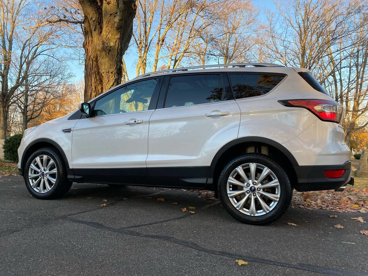 Used 2017 Ford Escape Titanium w/ Canadian Touring Package image 37