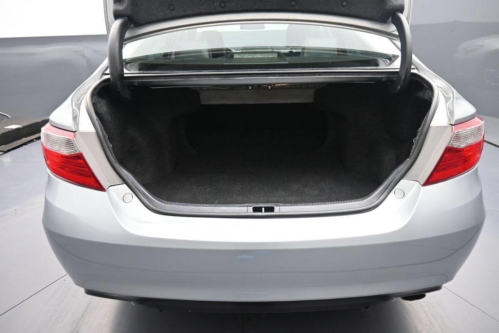Certified 2017 Toyota Camry SE FWD image 21