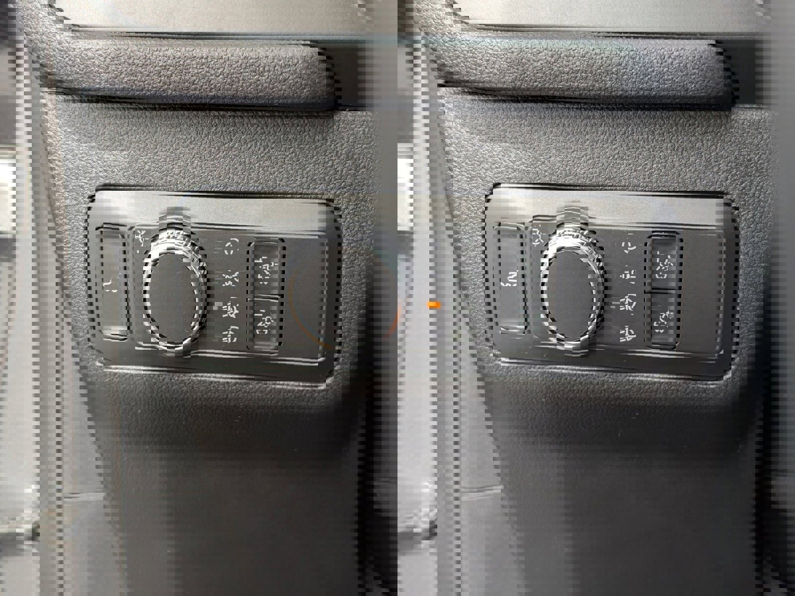 Used 2022 Ford Escape SE w/ SE Sport Appearance Package image 38