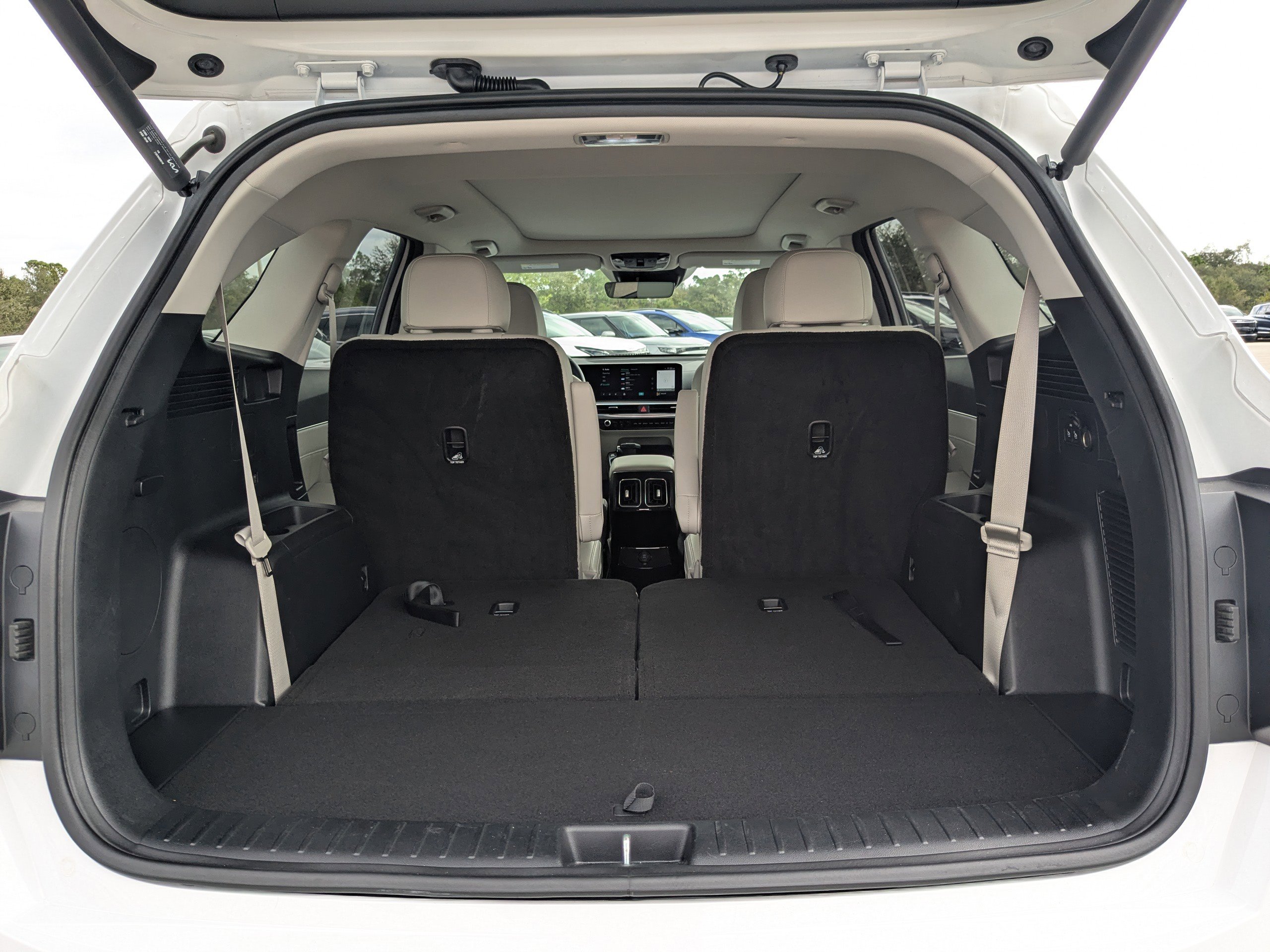 Certified 2025 Kia Sorento SX image 15