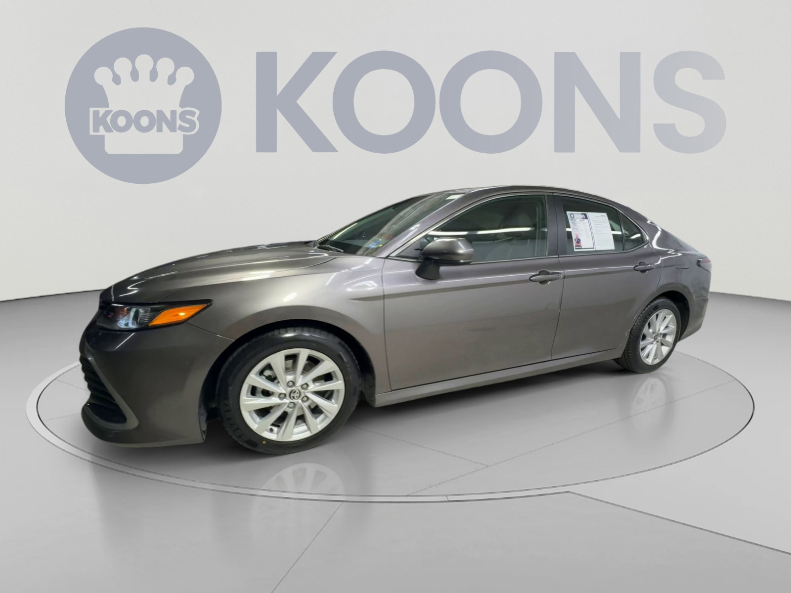 Used 2024 Toyota Camry LE FWD image 5