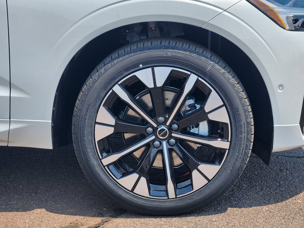 New 2026 Volvo XC60 B5 Plus w/ Protection Package Premier AWD/4WD image 30