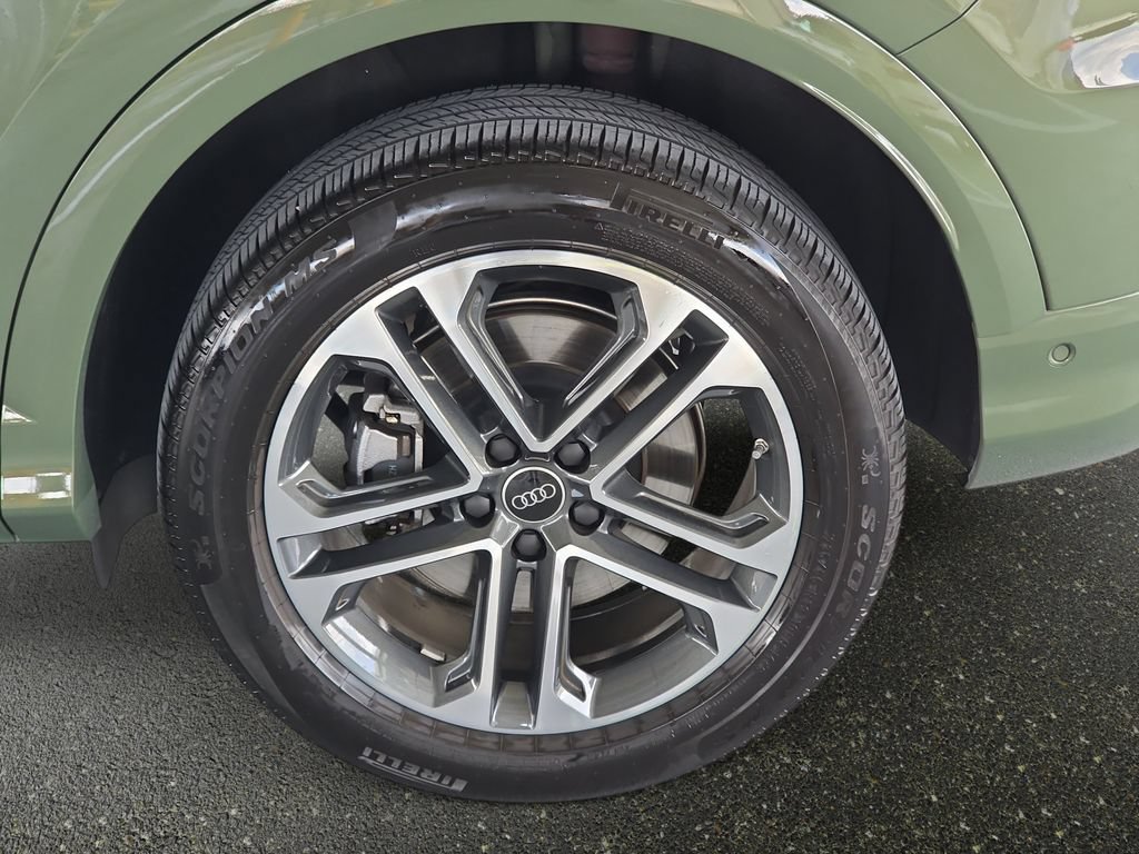Certified 2025 Audi Q5 Premium w/ Premium Plus AWD/4WD image 26