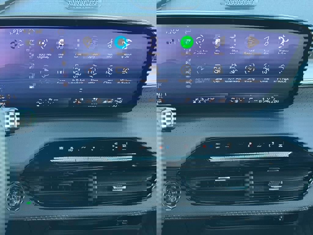 Certified 2025 Buick Enclave Avenir w/ Super Cruise Package image 11