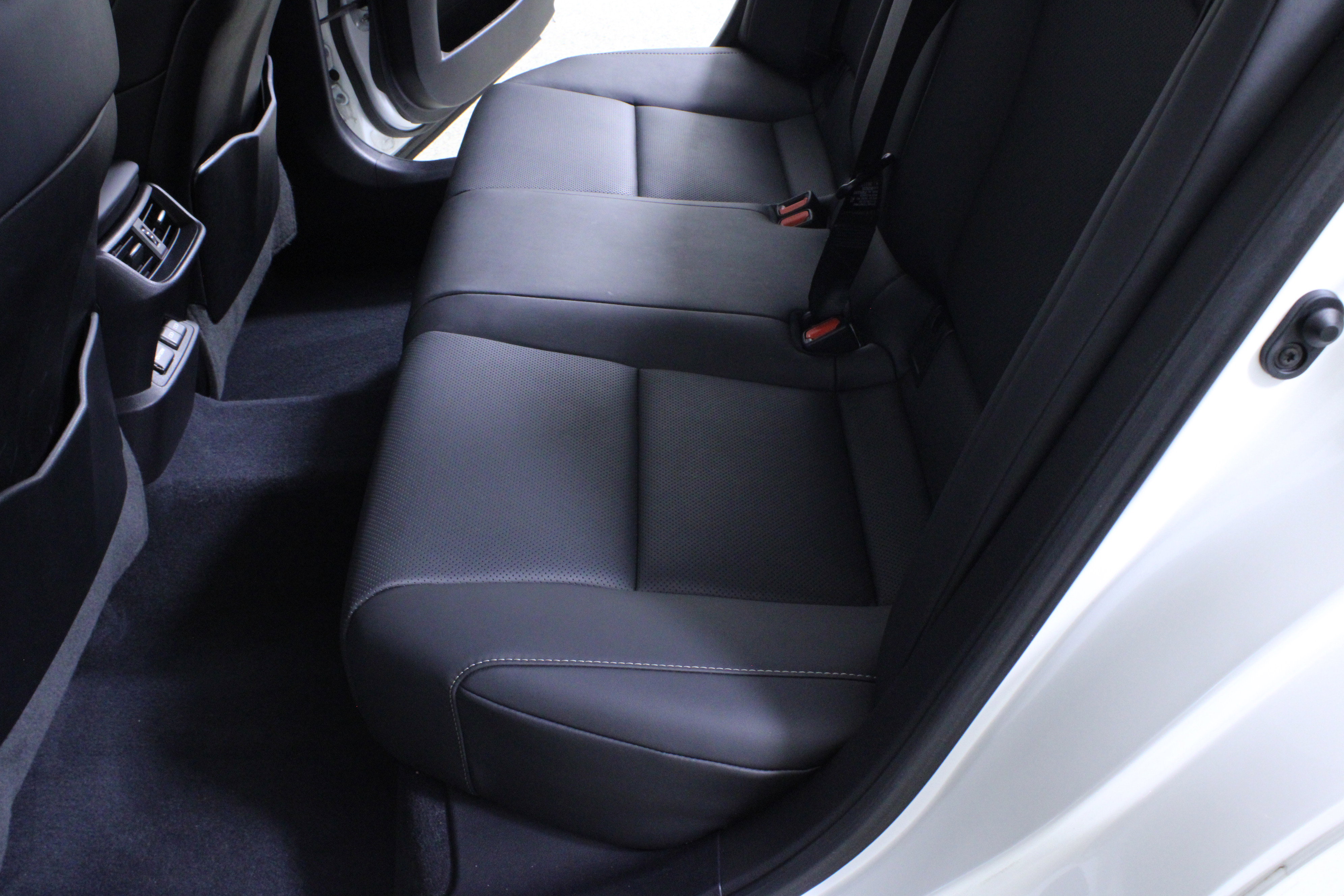 Used 2022 Lexus ES 350 image 11