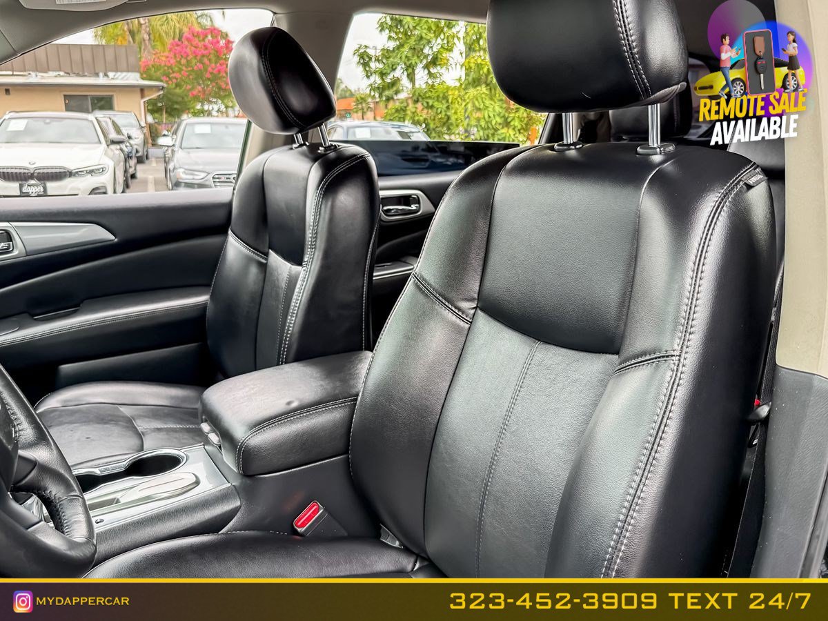 Used 2019 Nissan Pathfinder SL w/ Cargo Package FWD image 12