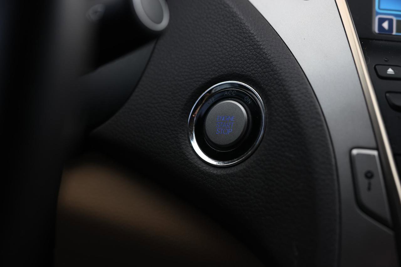 Used 2013 Hyundai Azera w/ Technology Pkg image 29