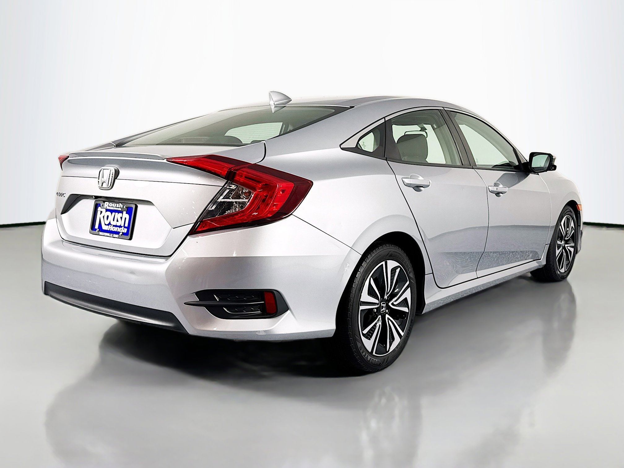 Certified 2017 Honda Civic EX-T image 5