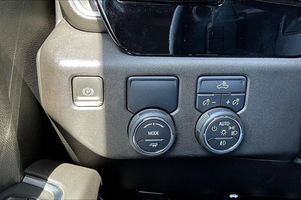 Used 2022 Chevrolet Silverado 1500 RST RWD image 15