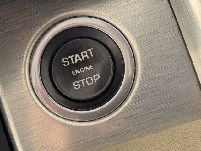 Used 2016 Land Rover Range Rover Evoque SE image 21