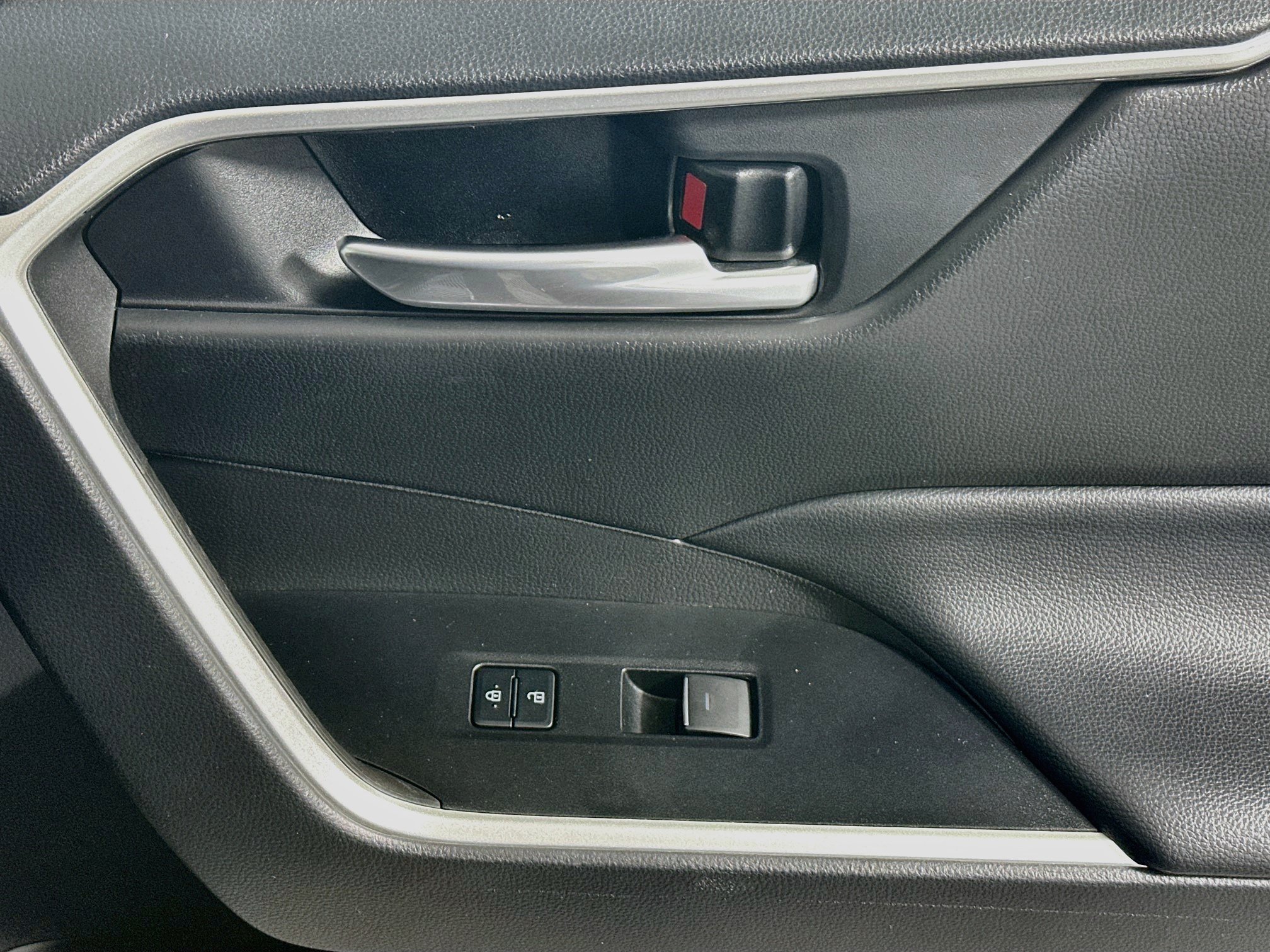 Certified 2023 Toyota RAV4 XLE Premium FWD image 29