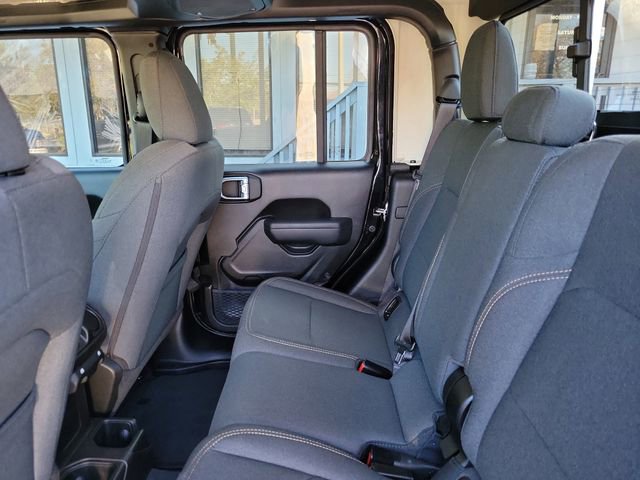 Used 2025 Jeep Gladiator Sport image 27