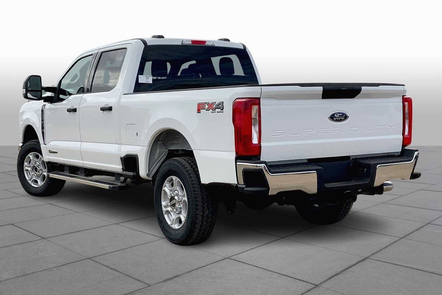 New 2026 Ford F250 XLT w/ FX4 Off-Road Package image 12
