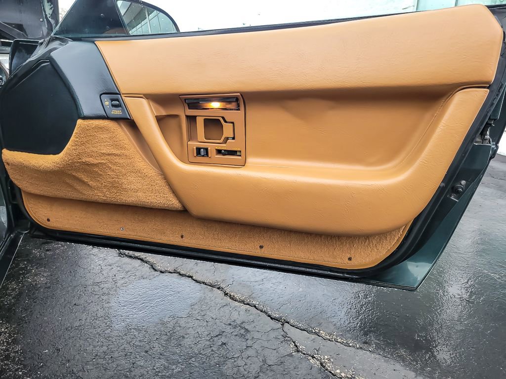 Used 1990 Chevrolet Corvette Convertible image 12