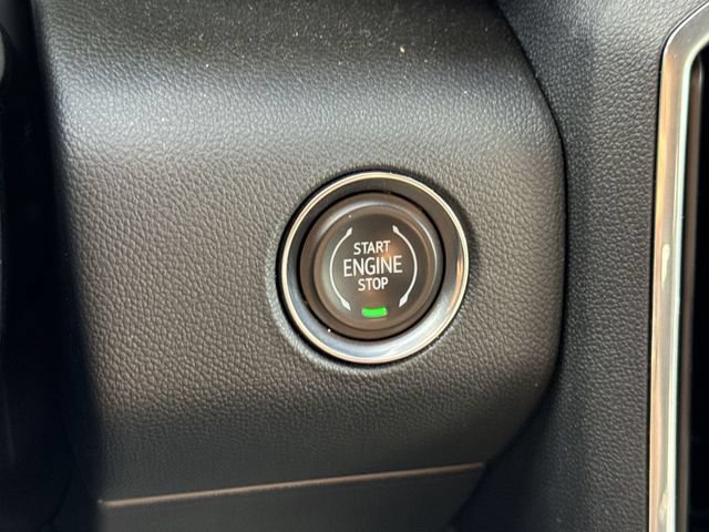 Certified 2025 GMC Acadia Elevation AWD/4WD image 16