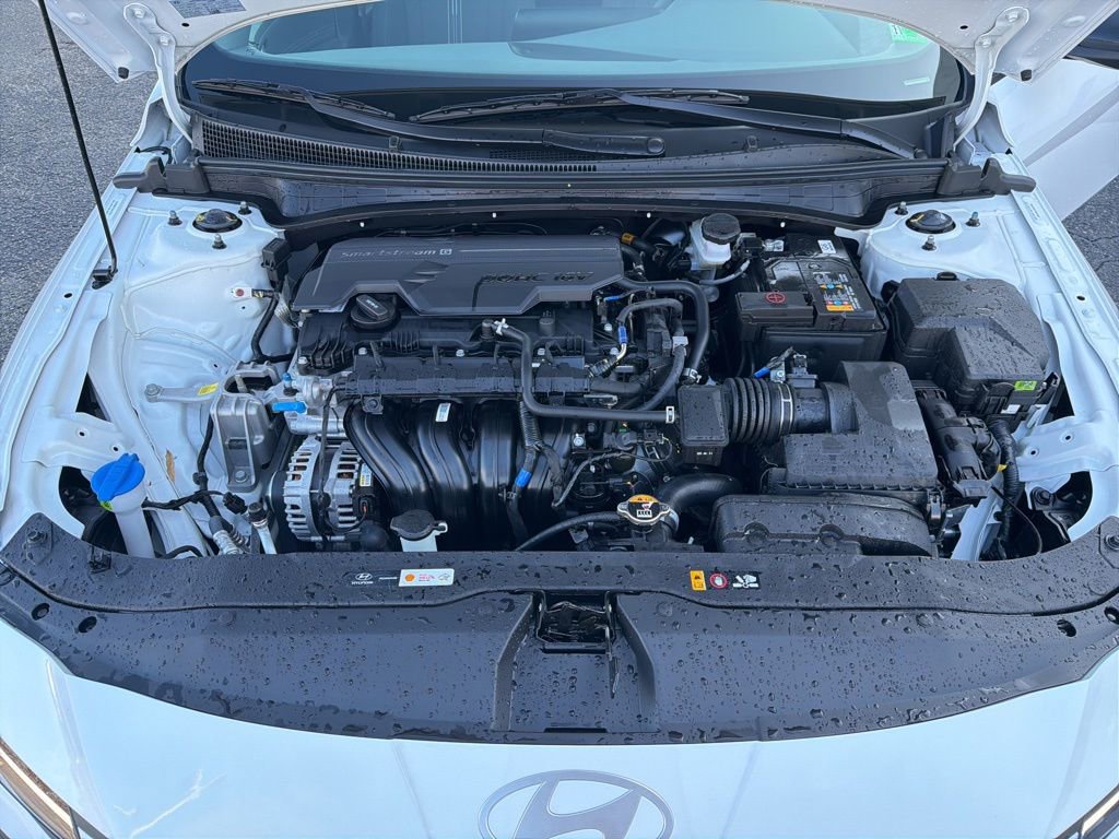 New 2025 Hyundai Elantra Sport image 10