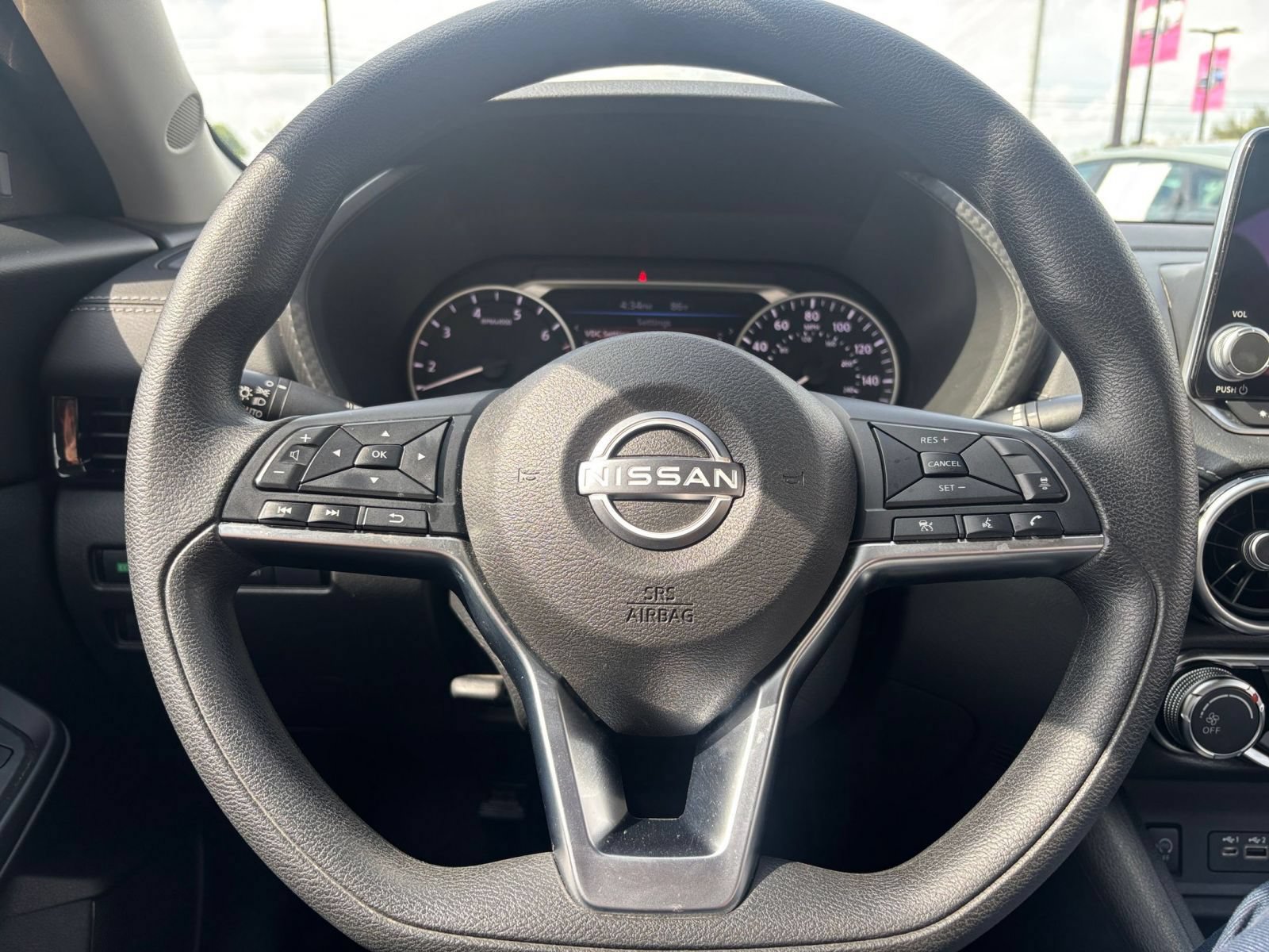 Used 2025 Nissan Sentra SV FWD image 25