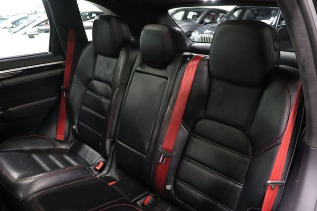 Used 2017 Porsche Cayenne Turbo AWD/4WD image 16