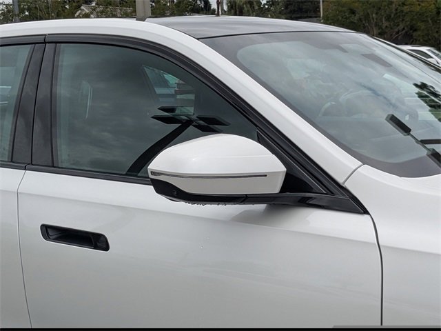 New 2025 BMW 740i image 13