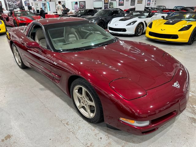 Used 2003 Chevrolet Corvette Coupe w/ Preferred Equipment Group RWD image 21