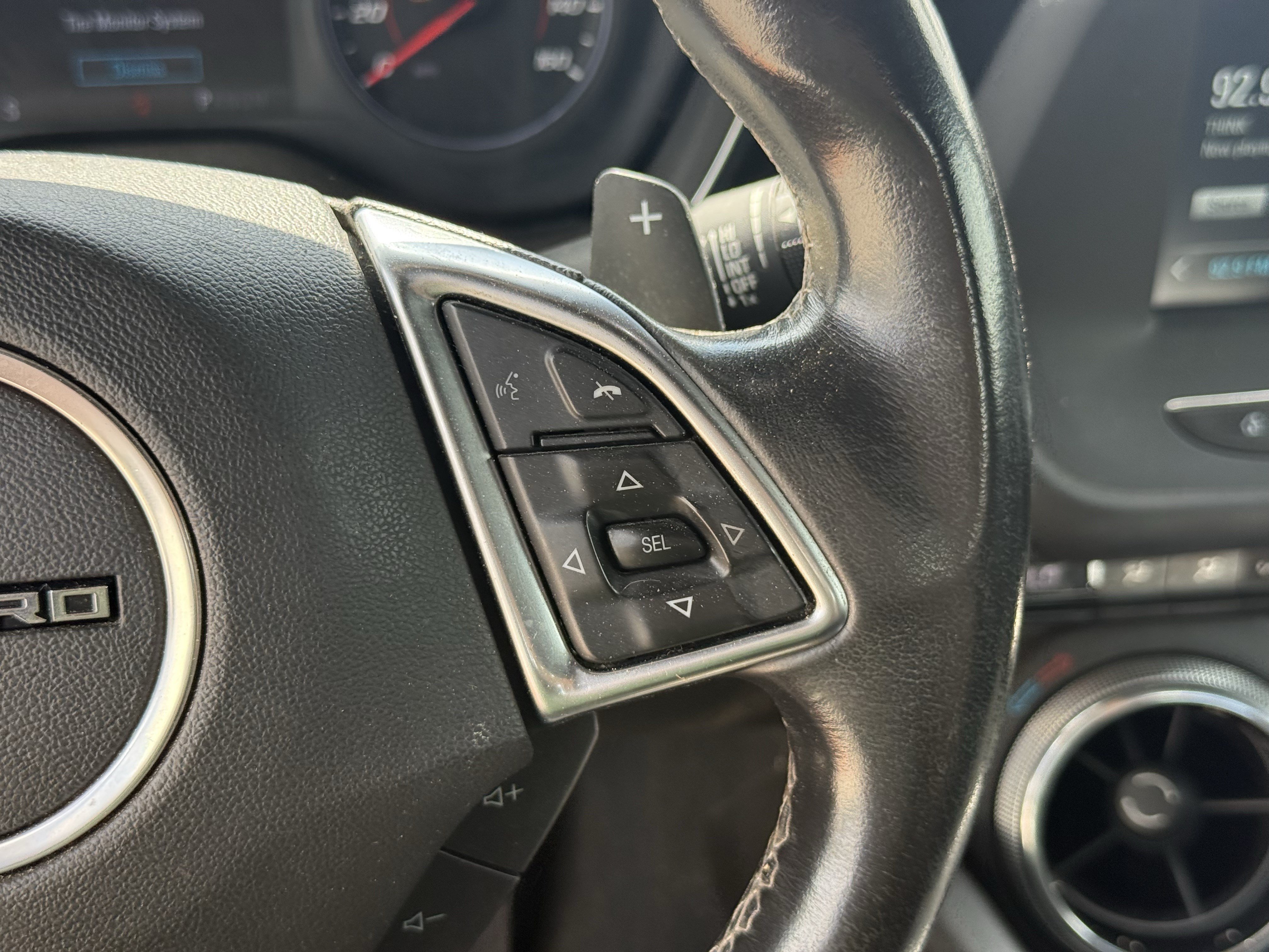 Used 2017 Chevrolet Camaro LT RWD image 17