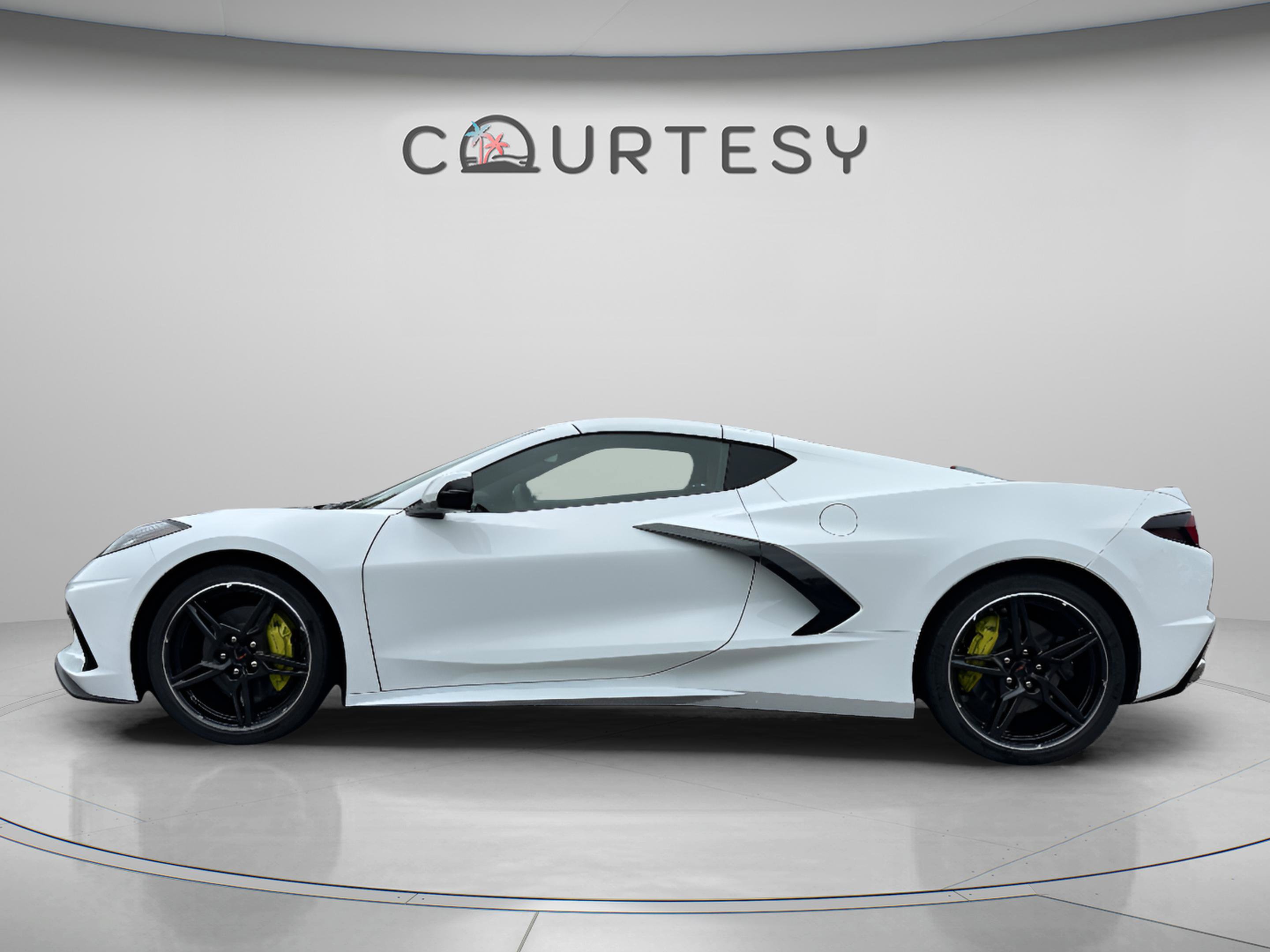 Used 2024 Chevrolet Corvette Stingray Coupe image 2