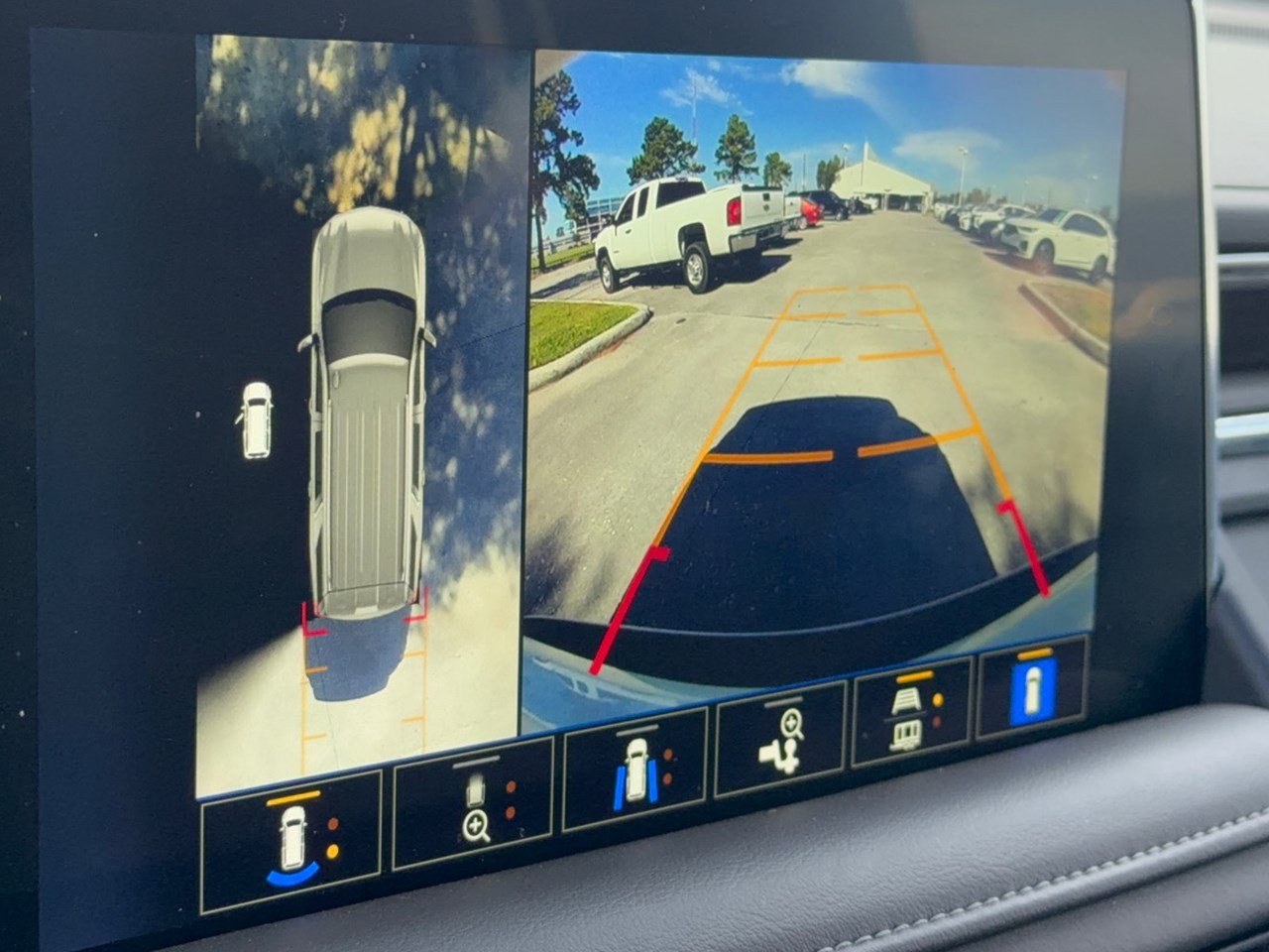 Certified 2024 Chevrolet Tahoe Z71 w/ Off-Road Capability Package AWD/4WD image 24