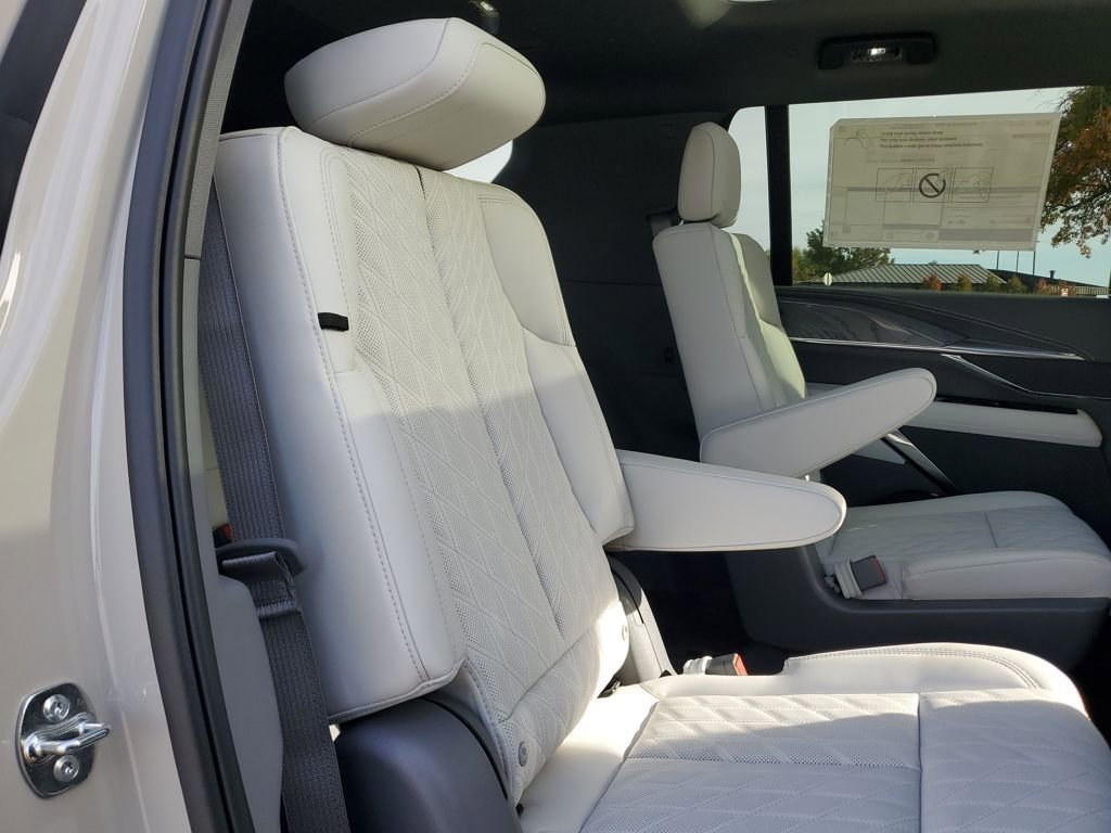 New 2026 Cadillac Escalade IQL Sport 1 w/ LPO, Floor Liner Package image 29