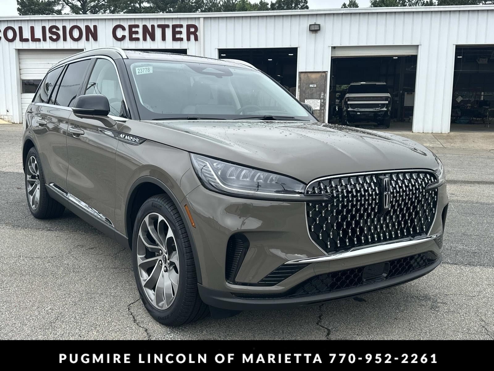 New 2026 Lincoln Aviator Reserve RWD image 3