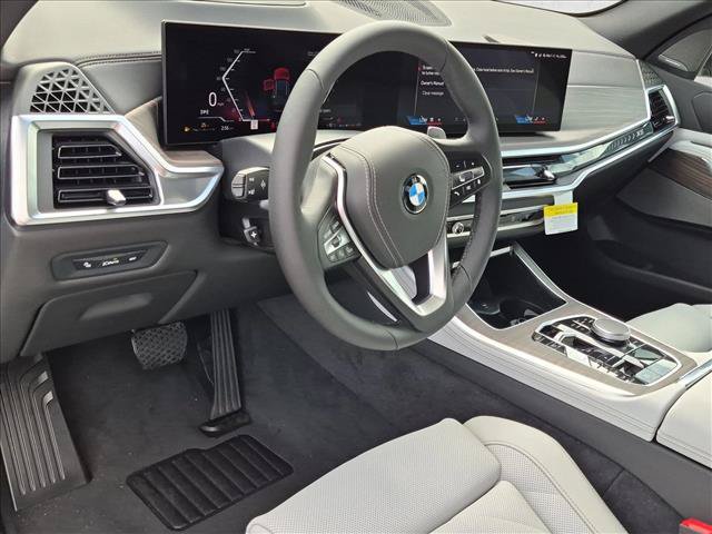 New 2026 BMW X5 xDrive40i w/ Premium Package AWD/4WD image 3