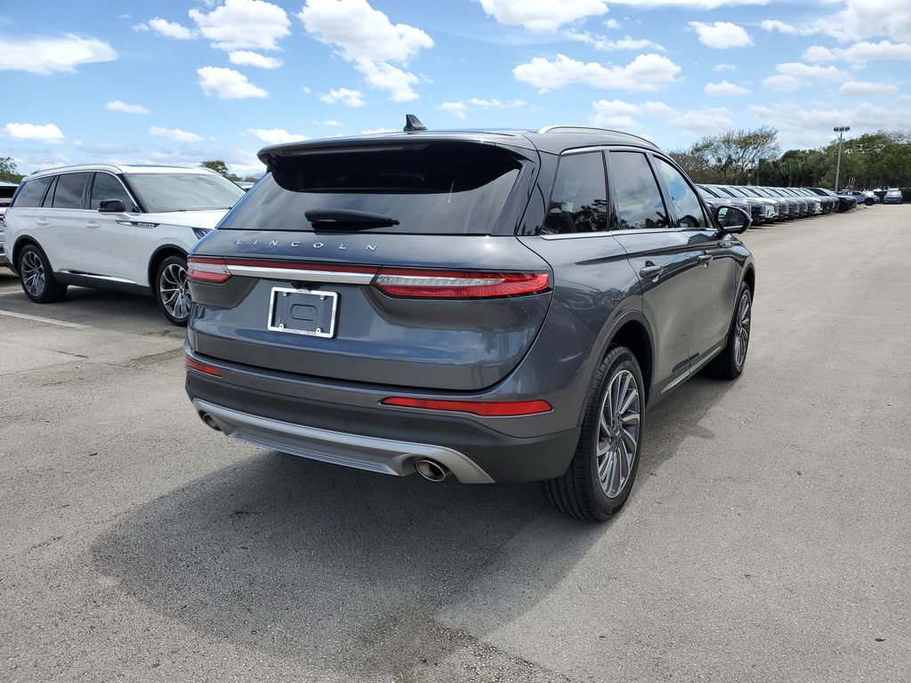 Certified 2023 Lincoln Corsair Reserve w/ Equipment Group 201A image 4