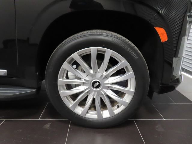 Certified 2022 Cadillac Escalade ESV Luxury RWD image 17