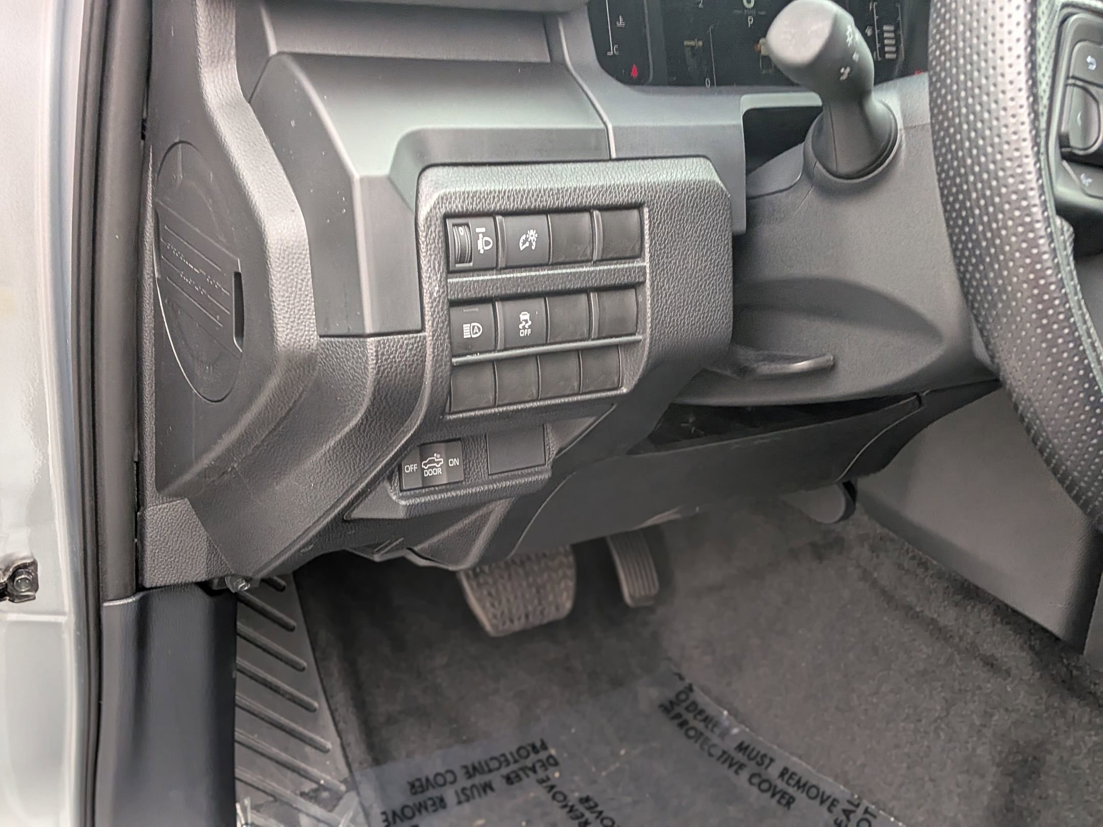 Used 2025 Toyota Tacoma SR image 17