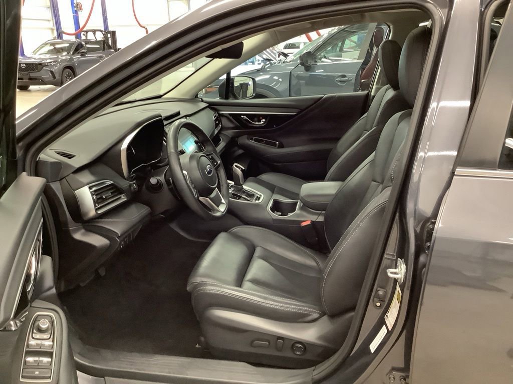 Certified 2023 Subaru Outback Limited AWD/4WD image 4