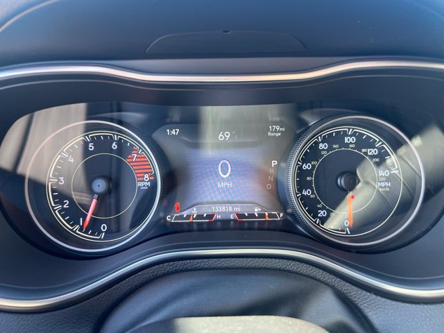 Used 2019 Jeep Cherokee Trailhawk w/ Cold Weather Group AWD/4WD image 11