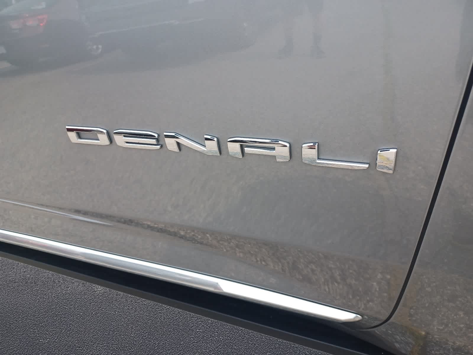 Used 2023 GMC Yukon XL Denali AWD/4WD image 33