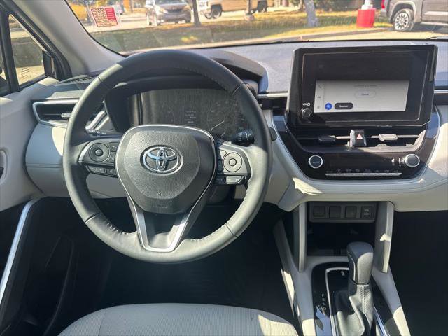 Certified 2025 Toyota Corolla Cross LE image 21