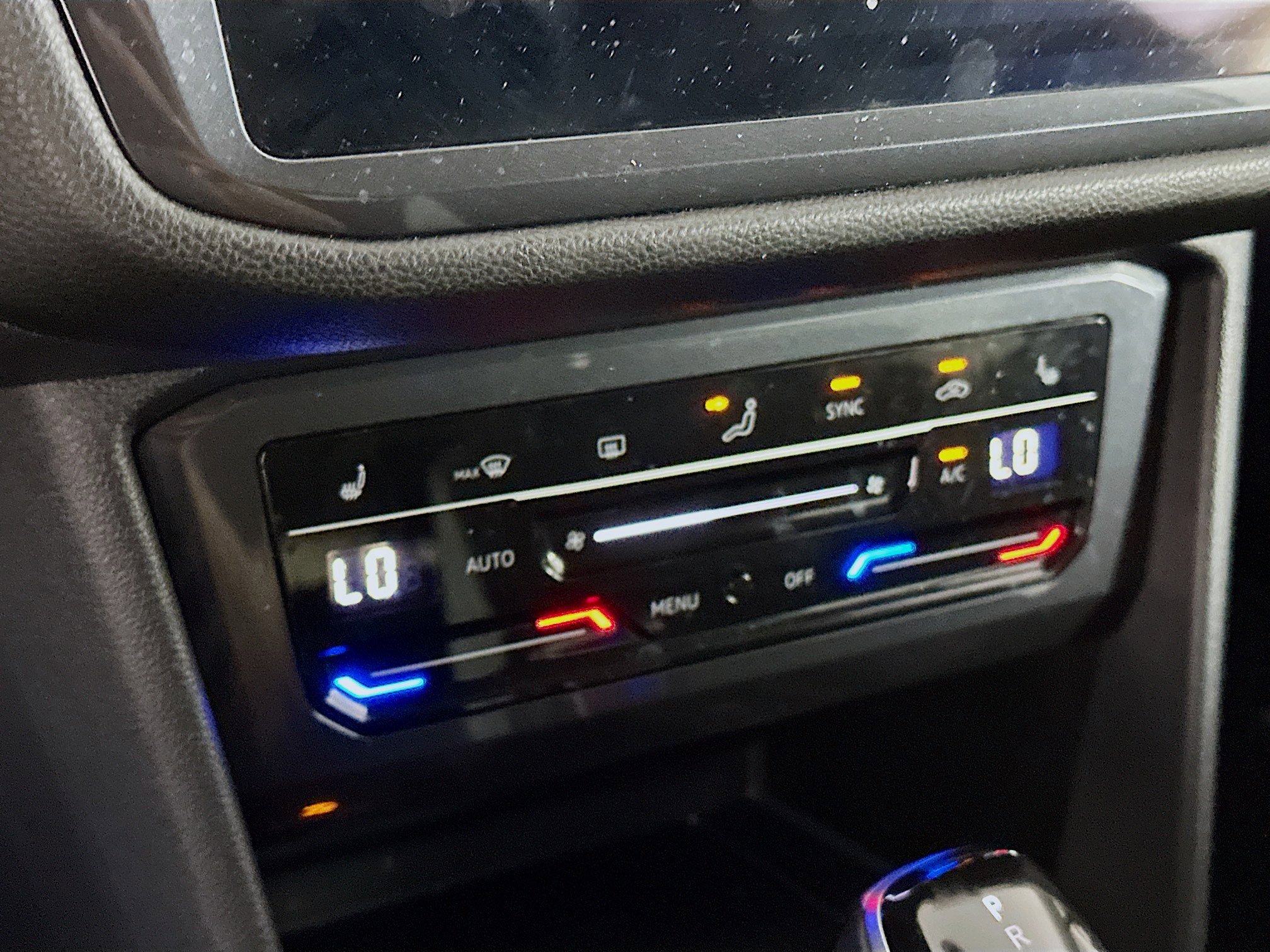 Used 2023 Volkswagen Tiguan SE image 22